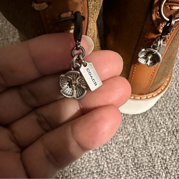 EUC COACH Urban Hiker Glitter Platform Boot size 9 - Picture 7 of 13